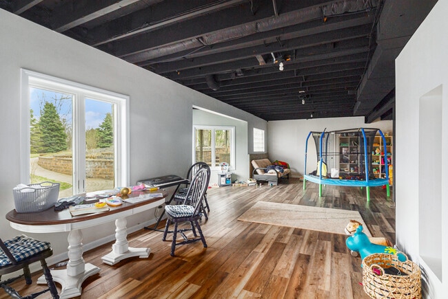 Photo - 936 Beaver Crossing Ln