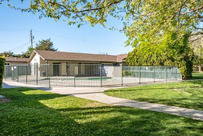 Sienna Place Apartments