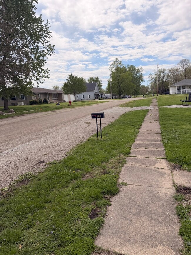 Photo - 608 SE Vine St