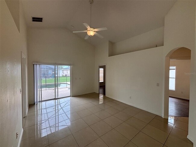Photo - 1025 Tourmaline Dr