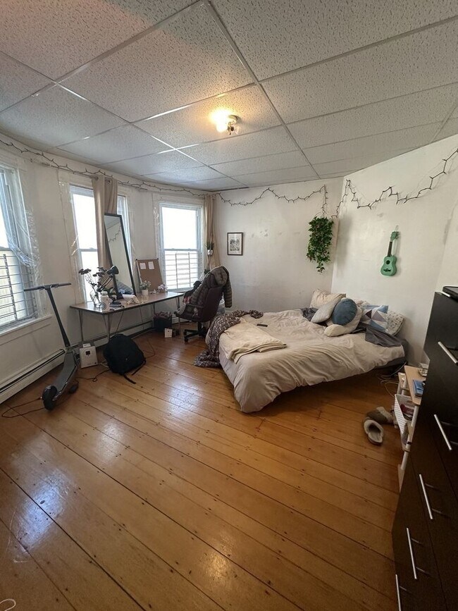 Building Photo - 48 Fisher Ave