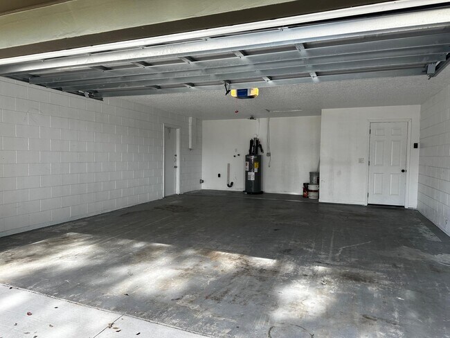 Photo - 325 Pacheco Ct