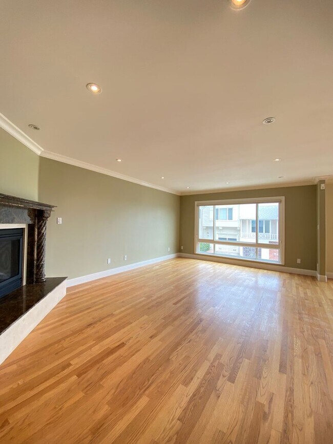 341 Molimo Dr