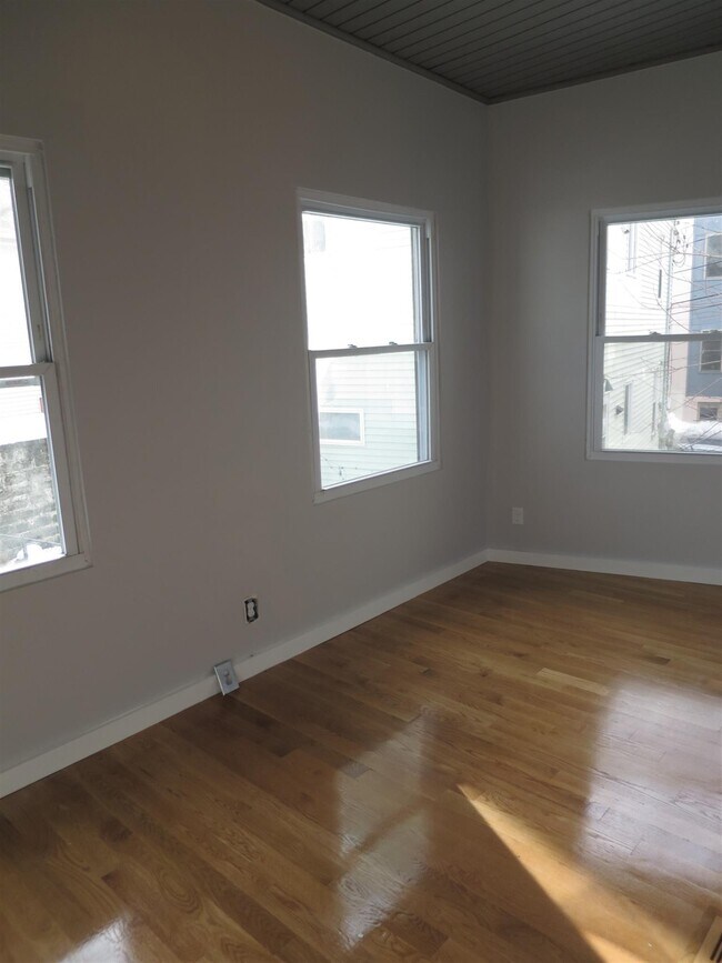 Photo - 356 Somerville Ave Unit 1