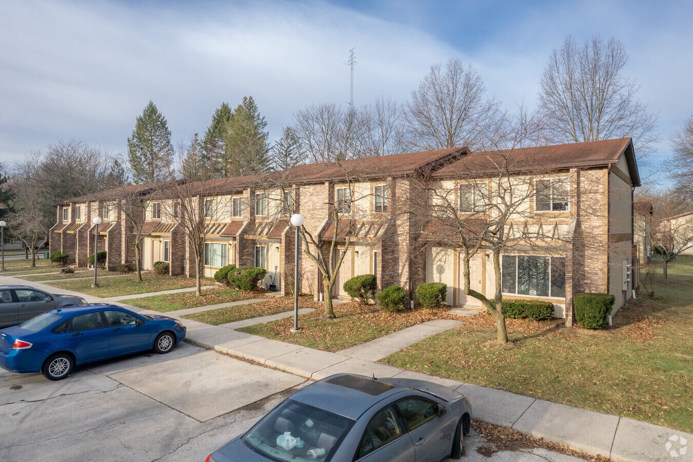 Oakwood Gardens - Oakwood Gardens Apartments