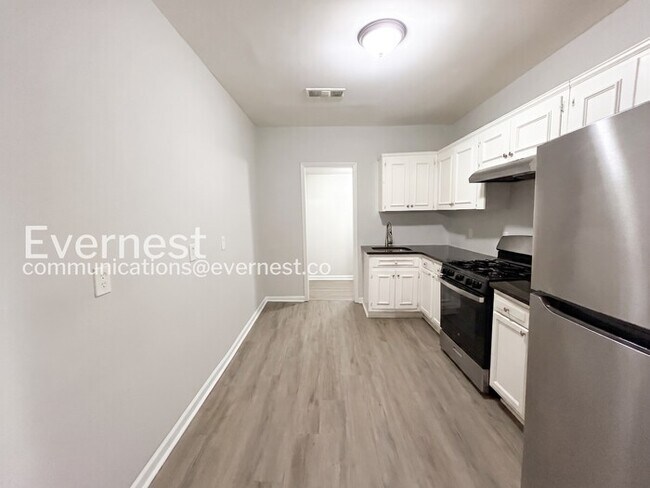 Photo - 1875 Conrad Ave SE