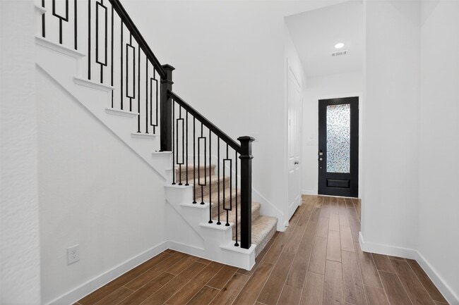 Photo - 16607 Lake Austin St