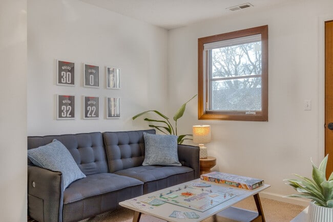 Photo - 7431 N Washburne Ave Unit SI ID1611865P