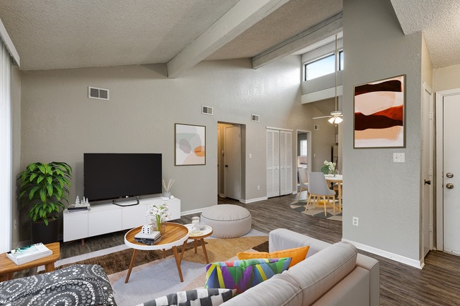 Sala de estar - Cedar Ridge Apartments & Townhomes