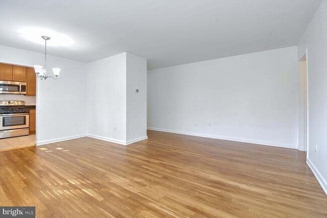 Photo - 10412 Montrose Ave Unit 204