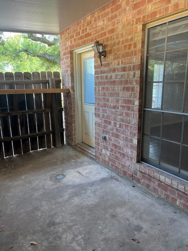 Photo - 2 bed, 1.5 bath beautiful townhouse