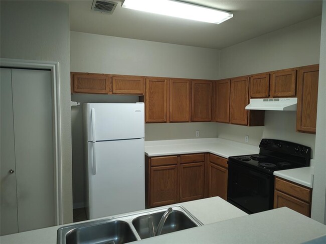 Photo - 2206 S Bagdad Rd