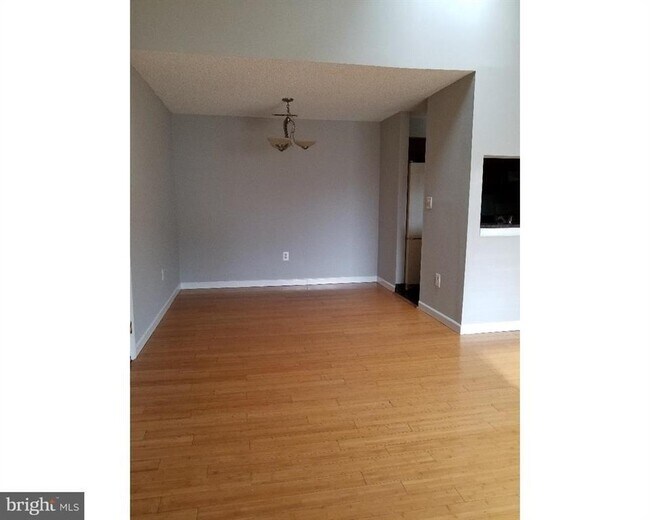 Photo - 1413 Ravens Crest Dr