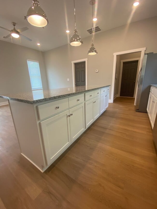 Photo - 255 Bailey St Unidad 255-B Bailey Street