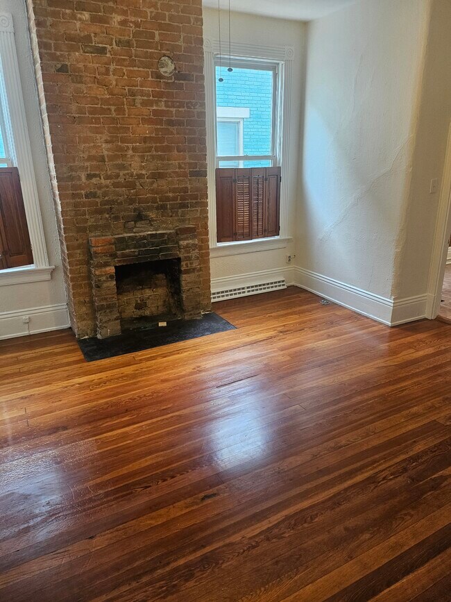 Building Photo - 965 Hatch St Unit 1 Rental