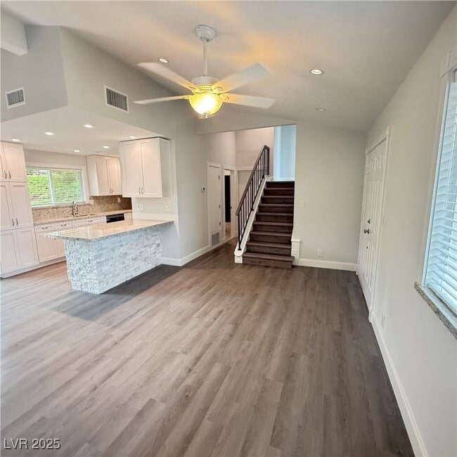 Building Photo - 508 Woodcrest Ct