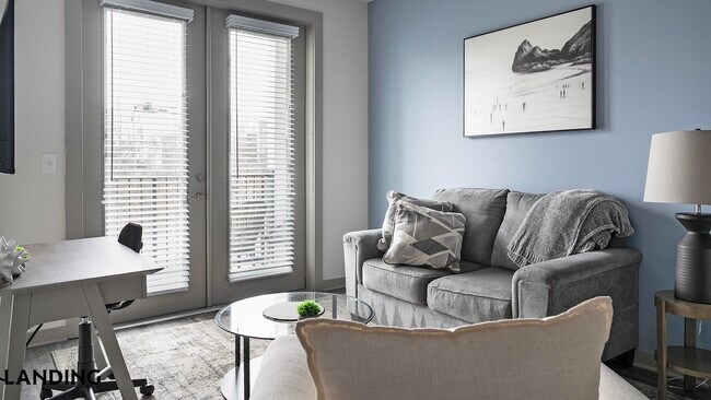 Building Photo - 2165 Nolensville Pk