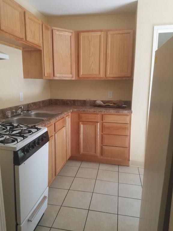 Photo - 233 Dallas St NE Unidad D