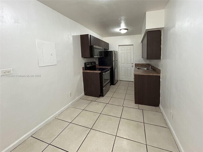 Photo - 738 NE 86th St Unit 4