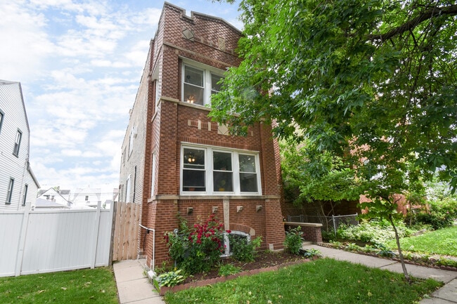 Building Photo - 4704 W Patterson Ave Unit 2 Rental