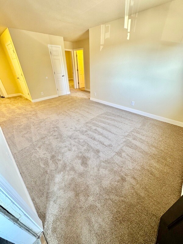 Building Photo - 1517 Halifax St Unit Renovated 2 bedroom