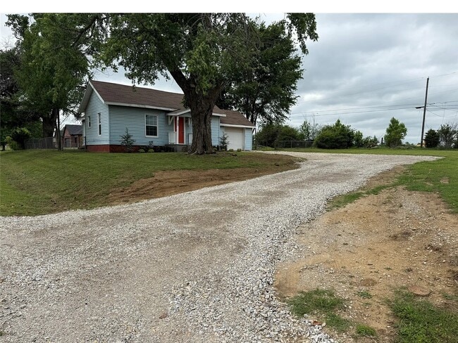 Photo - 1916 W Union Pl