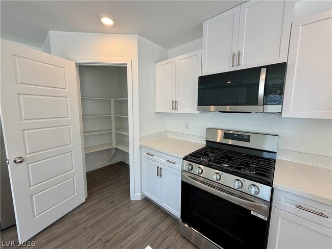 Photo - 4234 Vivenda St