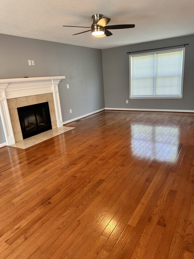 Photo - 238 Riley Way