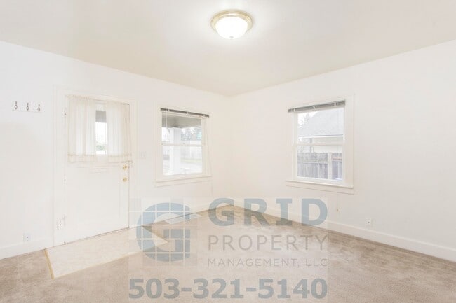 Building Photo - Craftsman Bungalow Available in Kenton Nei... Rental