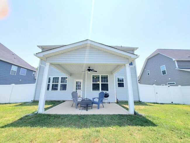 Photo - Immaculate Home At Village Rockfish