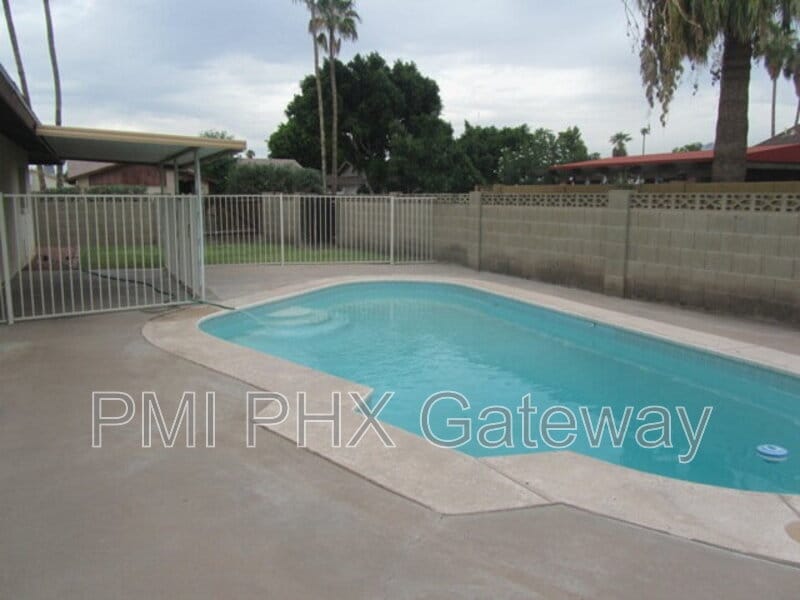 Photo - 1306 E Fremont Dr