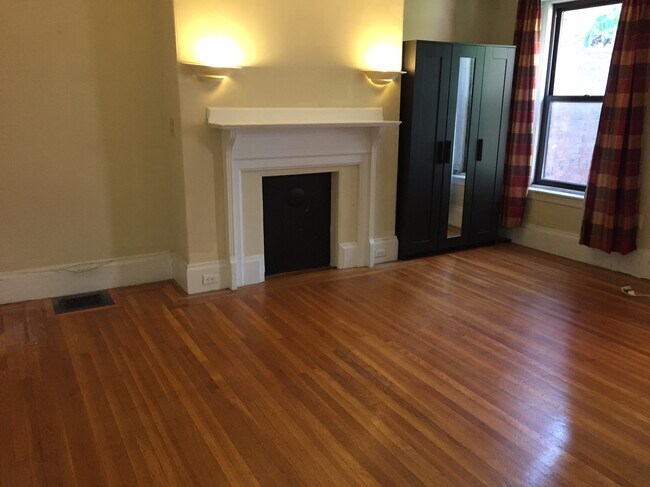 429 Marlborough St Unit 3B
