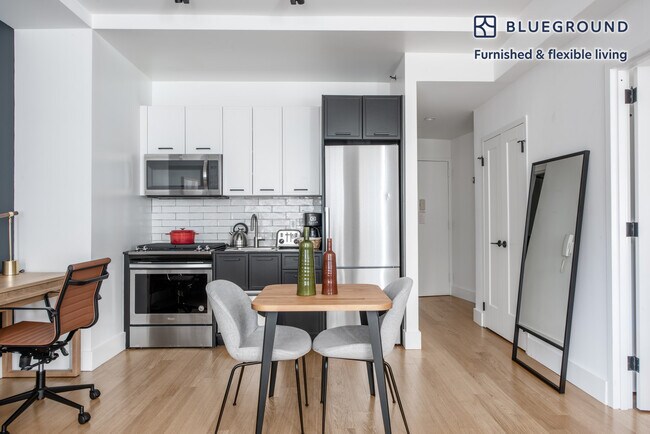 Photo - 63 Wall St Unit FL17-ID501