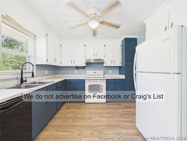 Photo - 5706 Selkirk Pl