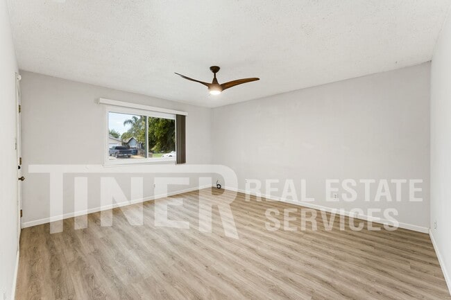 Photo - 3729 Moonbeam Dr