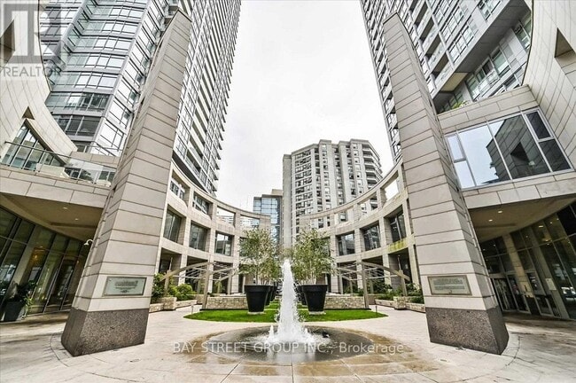 Photo - 2191 Yonge St Unit 2012