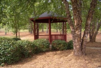 Photo - Laurelwood Apartments