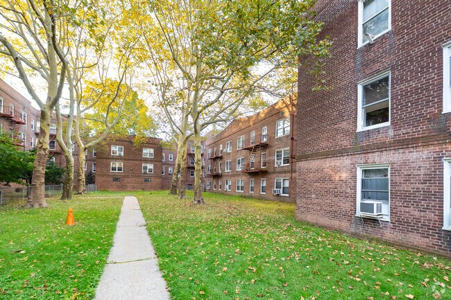 Photo - Regency Gardens