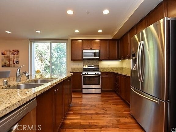 Photo - 533 Rockefeller