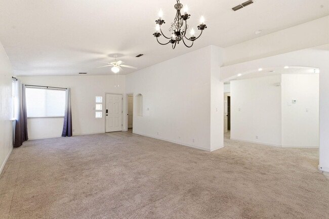 Photo - 8319 Santa Clarita St NE