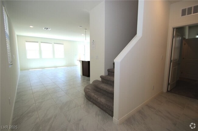 Building Photo - 8145 Seminario Ave Rental