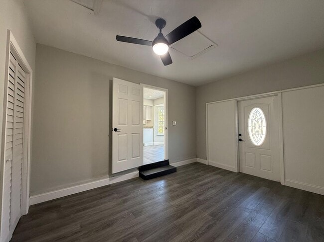 Photo - 130 Cascade Ave SE