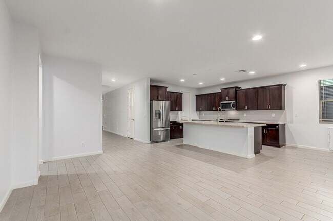 Photo - Stylish Living Near Queen Creek – Welcome ...