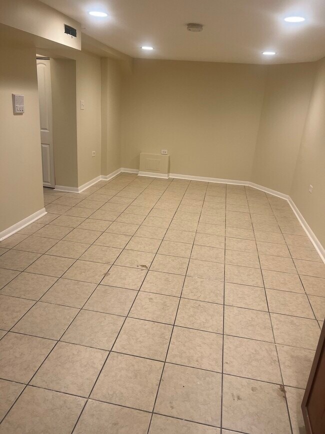 Photo - 8235 S Vernon Ave