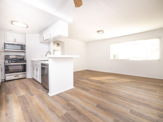 Photo - 5308 Denny Ave