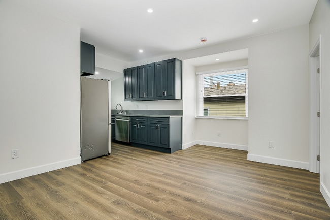 Photo - 3718-3726 First Ave. Unidad 3718