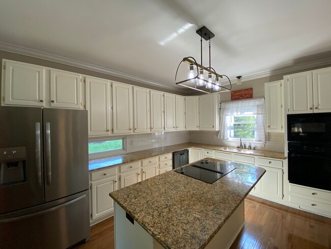 Photo - 1800 Curraghmore Rd