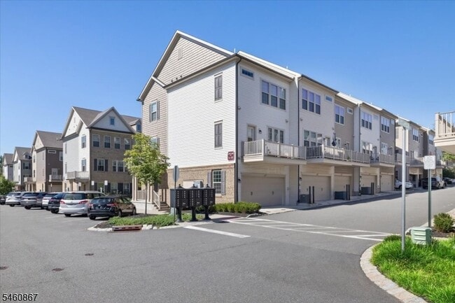 17 Cortland Ct