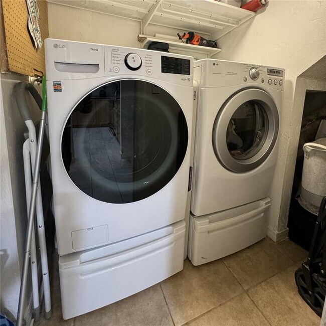 Photo - 4028 SW 67th Ter