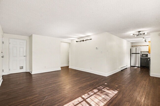 Photo - Charming 2-Bedroom Condo in a Prime Location - Cheesman Park! Unit 101